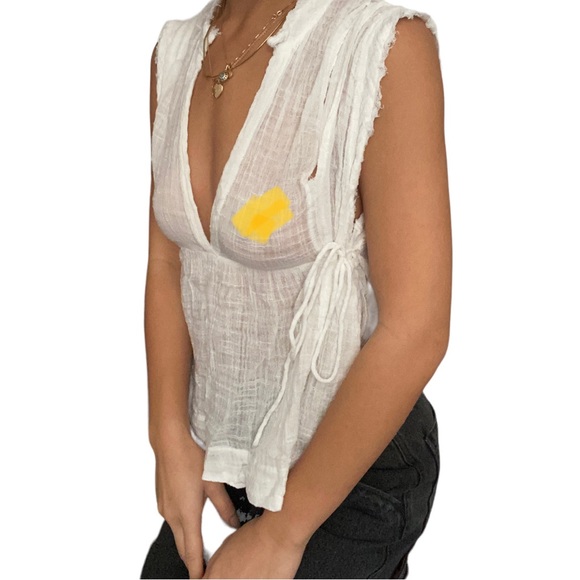 FREE PEOPLE ONE Flowy Empire Waist Top with Off the Shoulder Sleeves - Picture 4 of 13